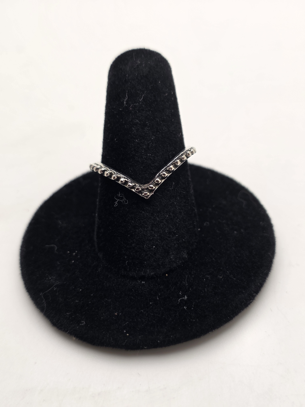 V-Shape Dotted Silver Ring — Minimalist Sterling Look